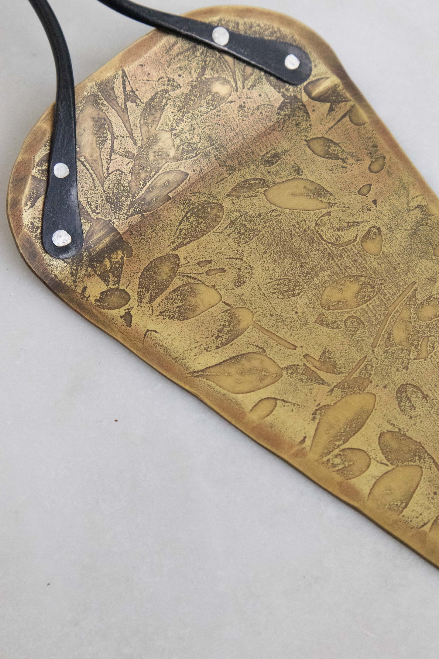 Foliage Pie Servers - Michelle Kwiecien Studio