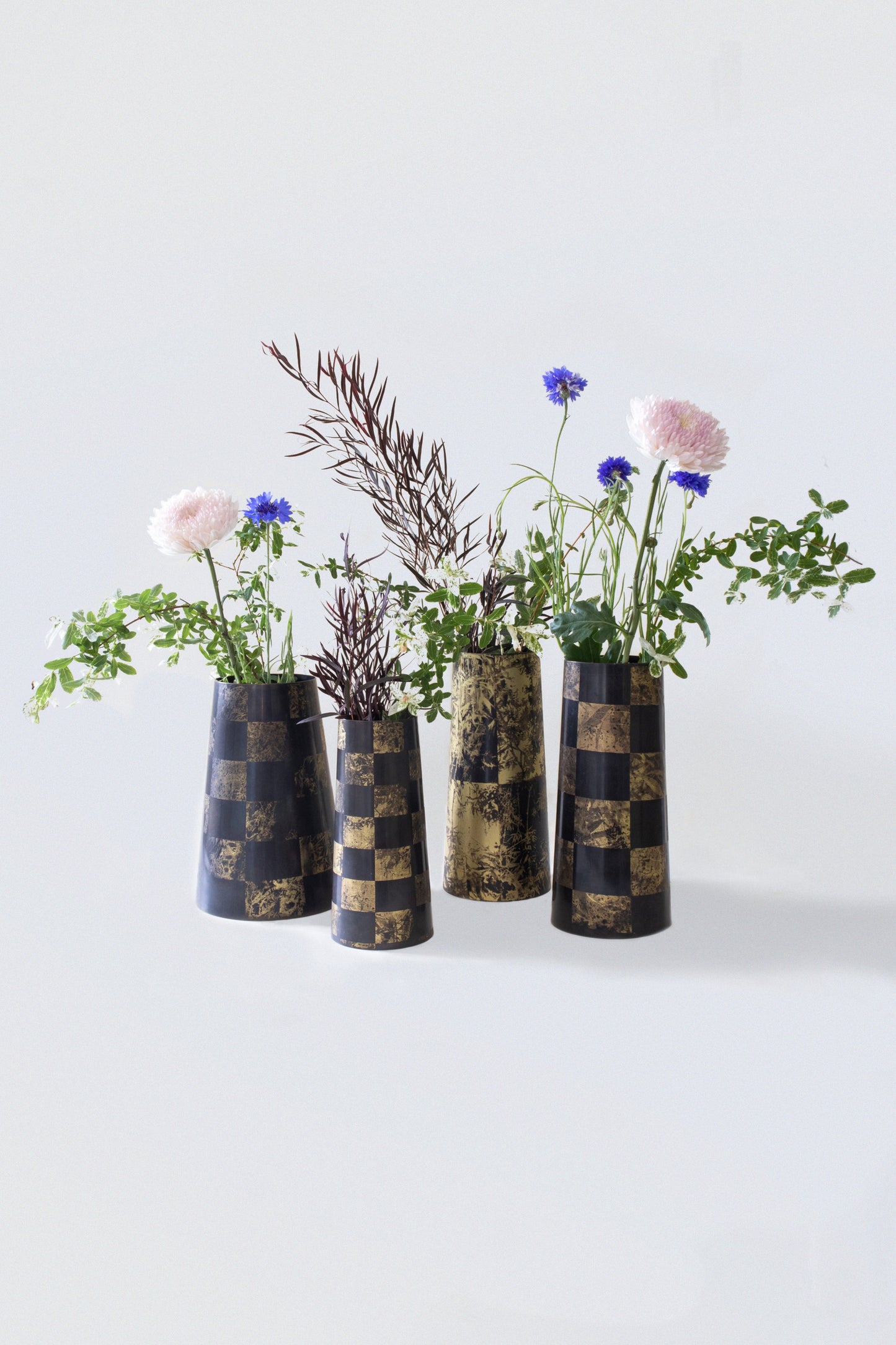 Willow Vase Wide - Checkered