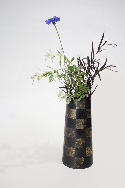 Willow Vase Short - Checkered