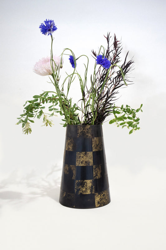 Willow Vase Wide - Checkered